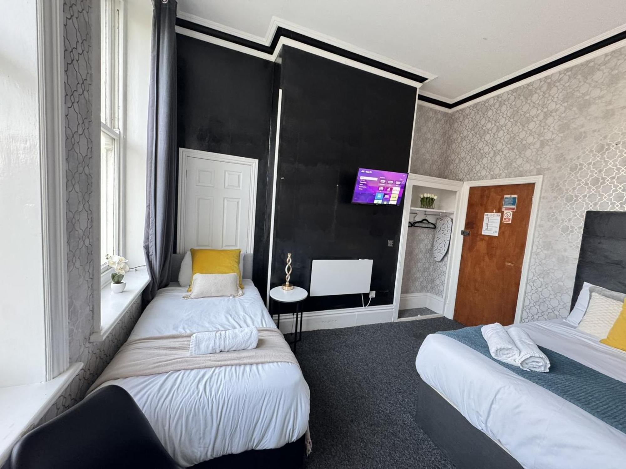 Marine Parade Hotel Eastbourne Exterior photo